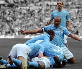 伯恩笑谈进球荒兄弟情，为乔林顿破门欢呼，更衣室默契无价