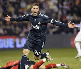 欧冠焦点战蓝桥再燃烽火 巴萨锋线迎强援 切尔西严阵以待