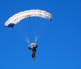 狼队选帅进程聚焦本土少帅 奥尼尔、爱德华兹与卡里克成最终候选人